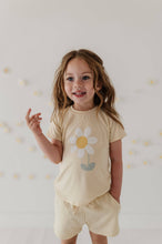 Load image into Gallery viewer, Golden Daisy Tee