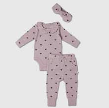 Load image into Gallery viewer, Organic Ruffle Onesie &amp; Pants Set - Hearts
