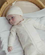 Load image into Gallery viewer, Knotted Baby Hat Ivory
