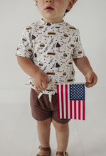 Load image into Gallery viewer, Boy&#39;s Tee- Burgers &#39;n Dogs
