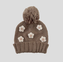 Load image into Gallery viewer, Flower Hat- Tan
