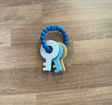 Load image into Gallery viewer, Key Teether
